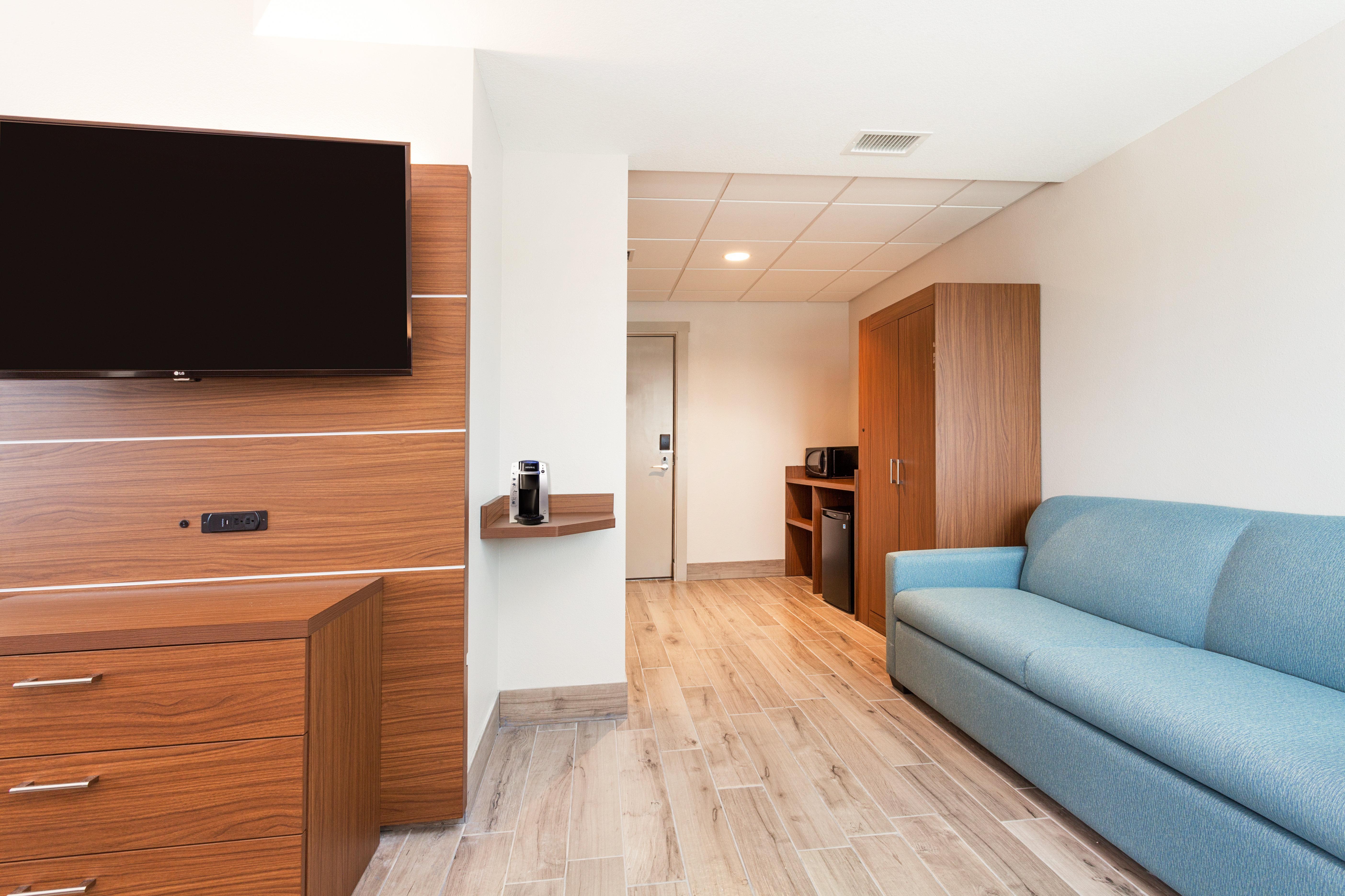 Holiday Inn Express & Suites Panama City Beach Beachfront By Ihg Экстерьер фото