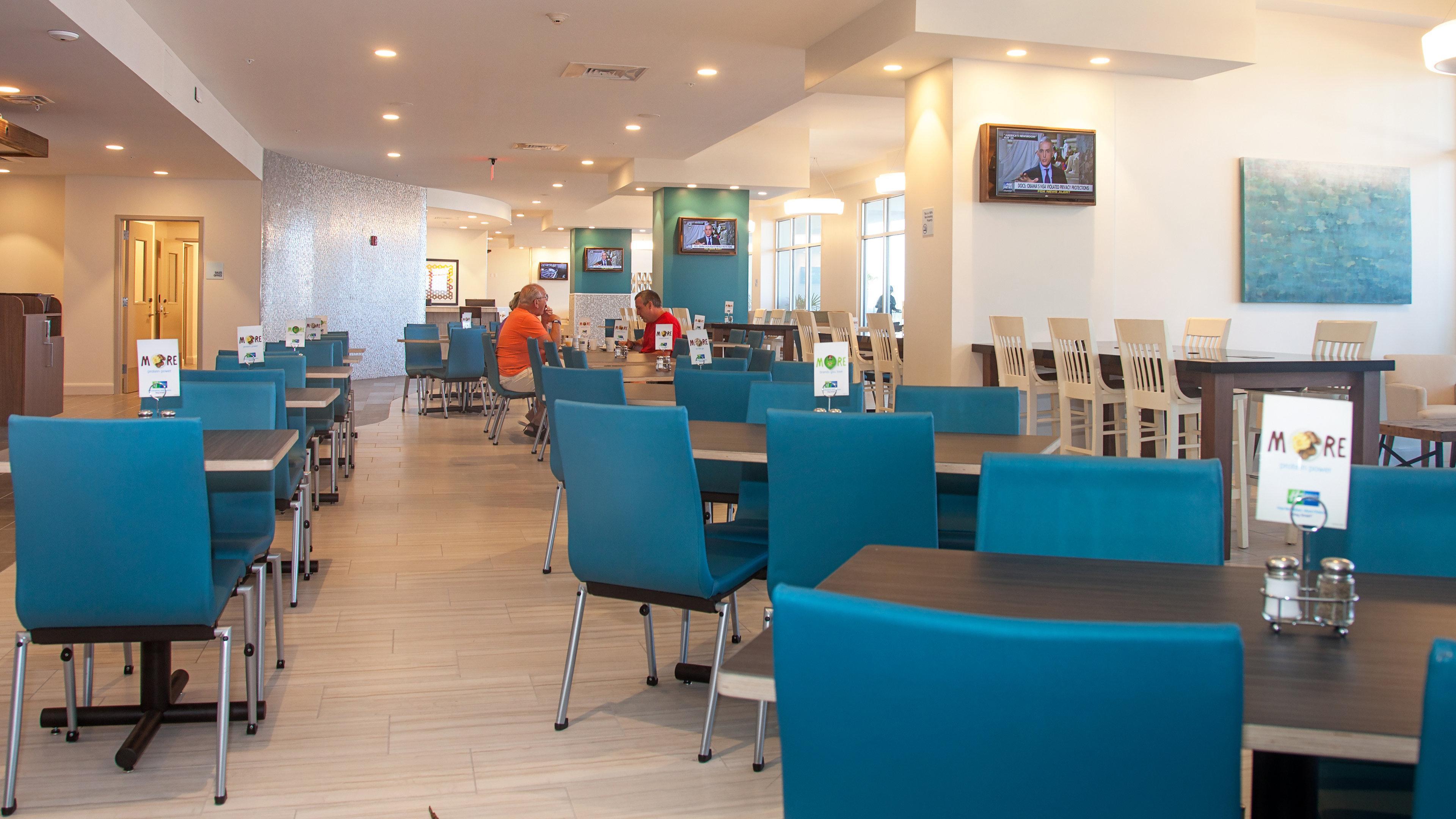 Holiday Inn Express & Suites Panama City Beach Beachfront By Ihg Экстерьер фото