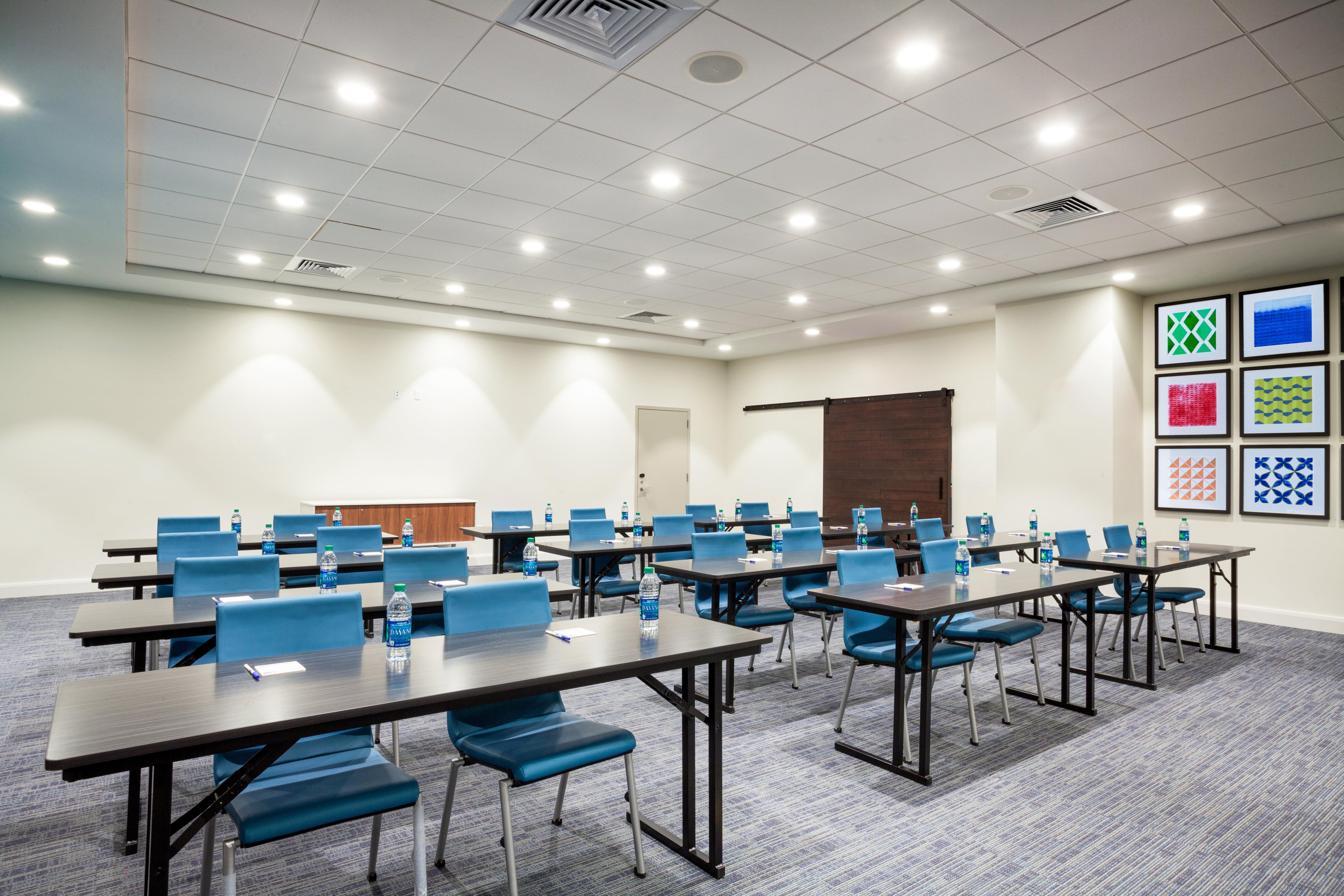 Holiday Inn Express & Suites Panama City Beach Beachfront By Ihg Экстерьер фото